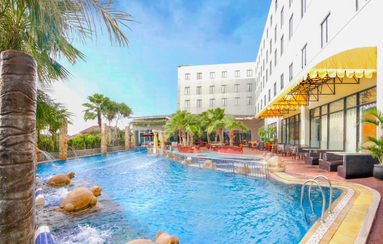 Hermes Palace Hotel Banda Aceh Ngoại thất bức ảnh