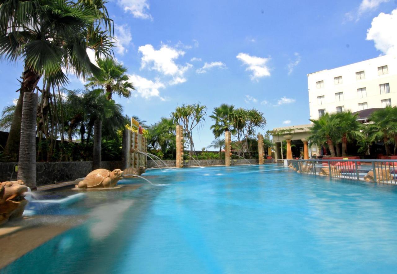 Hermes Palace Hotel Banda Aceh Ngoại thất bức ảnh