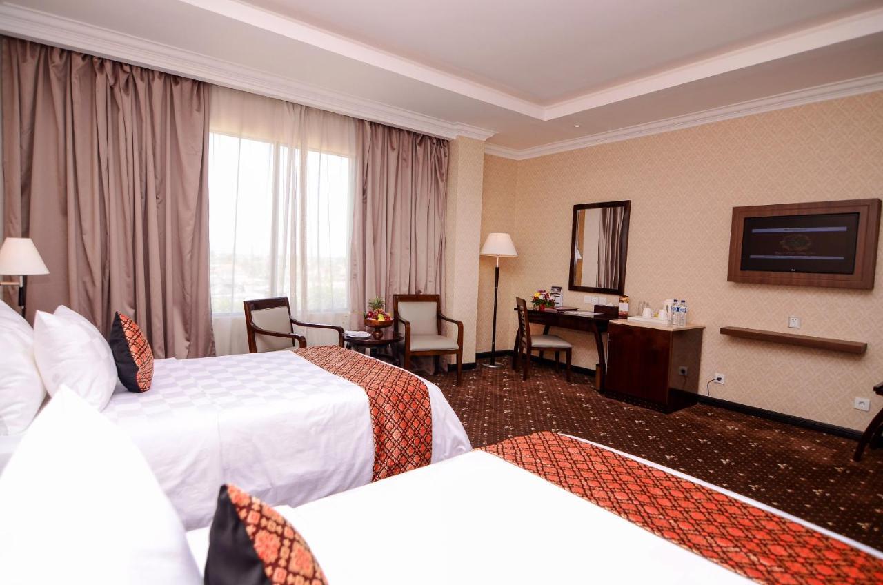 Hermes Palace Hotel Banda Aceh Ngoại thất bức ảnh
